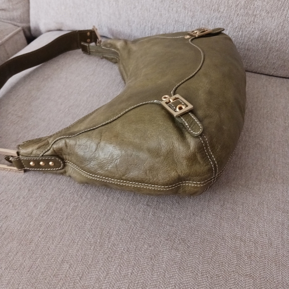 Charles David Green distresed leather hobo bag - Picture 5 of 10